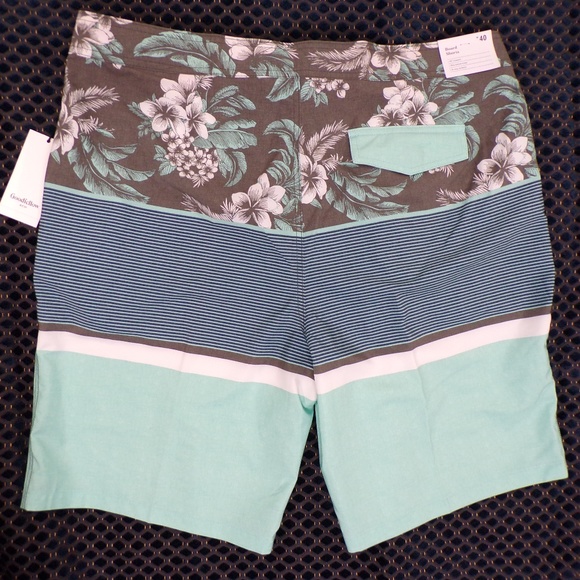 *Goodfellow & Co Mens Board Shorts - Picture 3 of 4